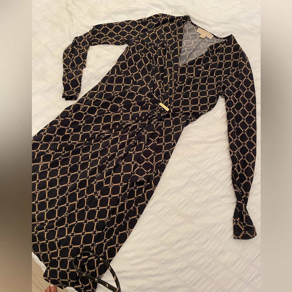 Michael Kors sophisticated work dress to cocktails after work.